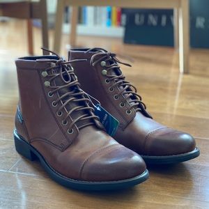 Eastland High Fidelity Cap Toe Boots